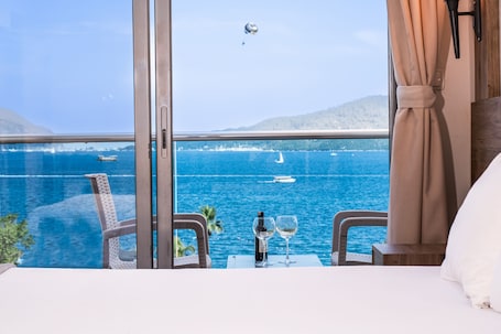 Ropa de cama de alta calidad, minibar y wifi gratis