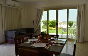Apartamento, 1 habitación, vistas al mar (Panoramic) | Servicio de comidas en la habitación