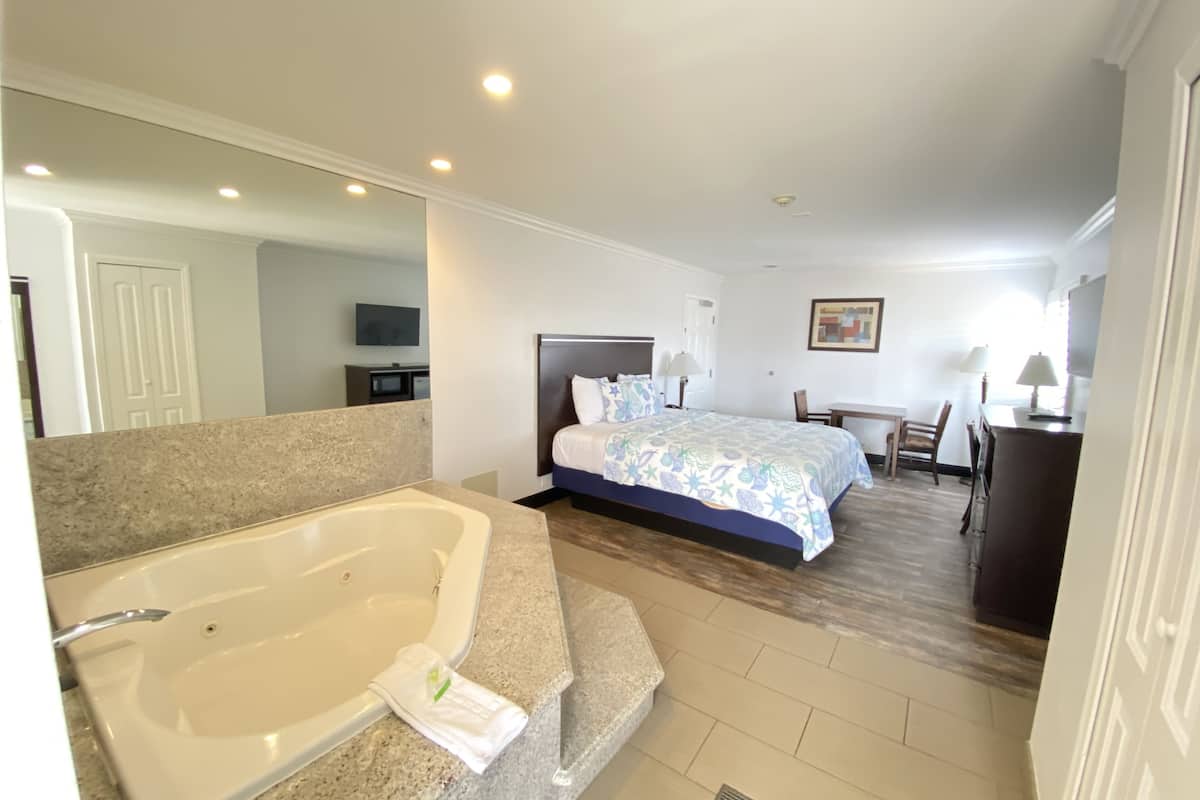 premier room, sea view (spa bath) | 1 bedroom, desk, blackout curtains, iron/ironing board