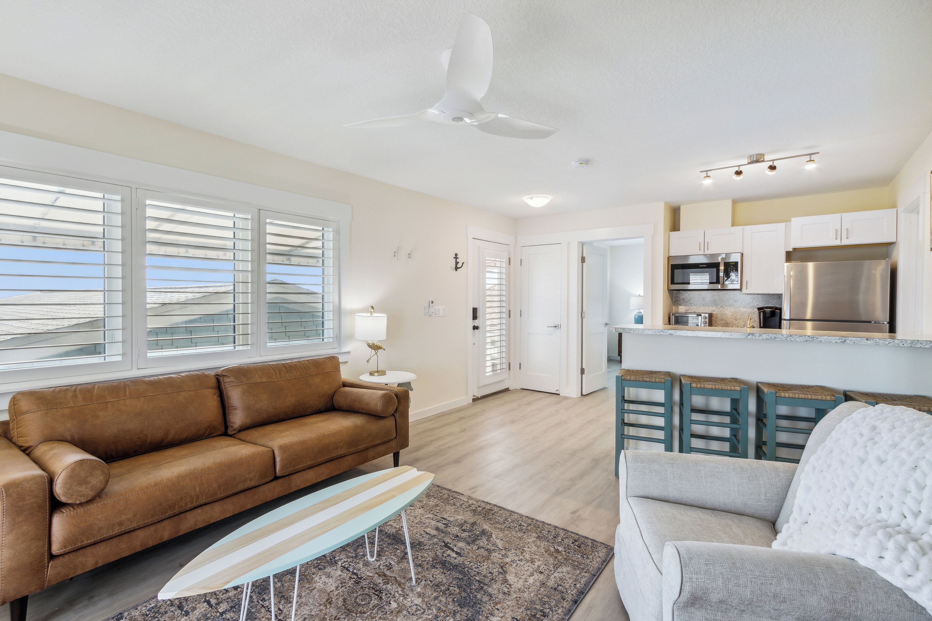 villa (3rd floor) | living area | 32-inch flat-screen tv with cable channels, tv