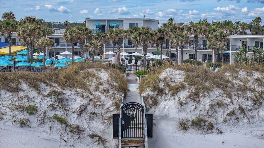 Seahorse Oceanfront Inn