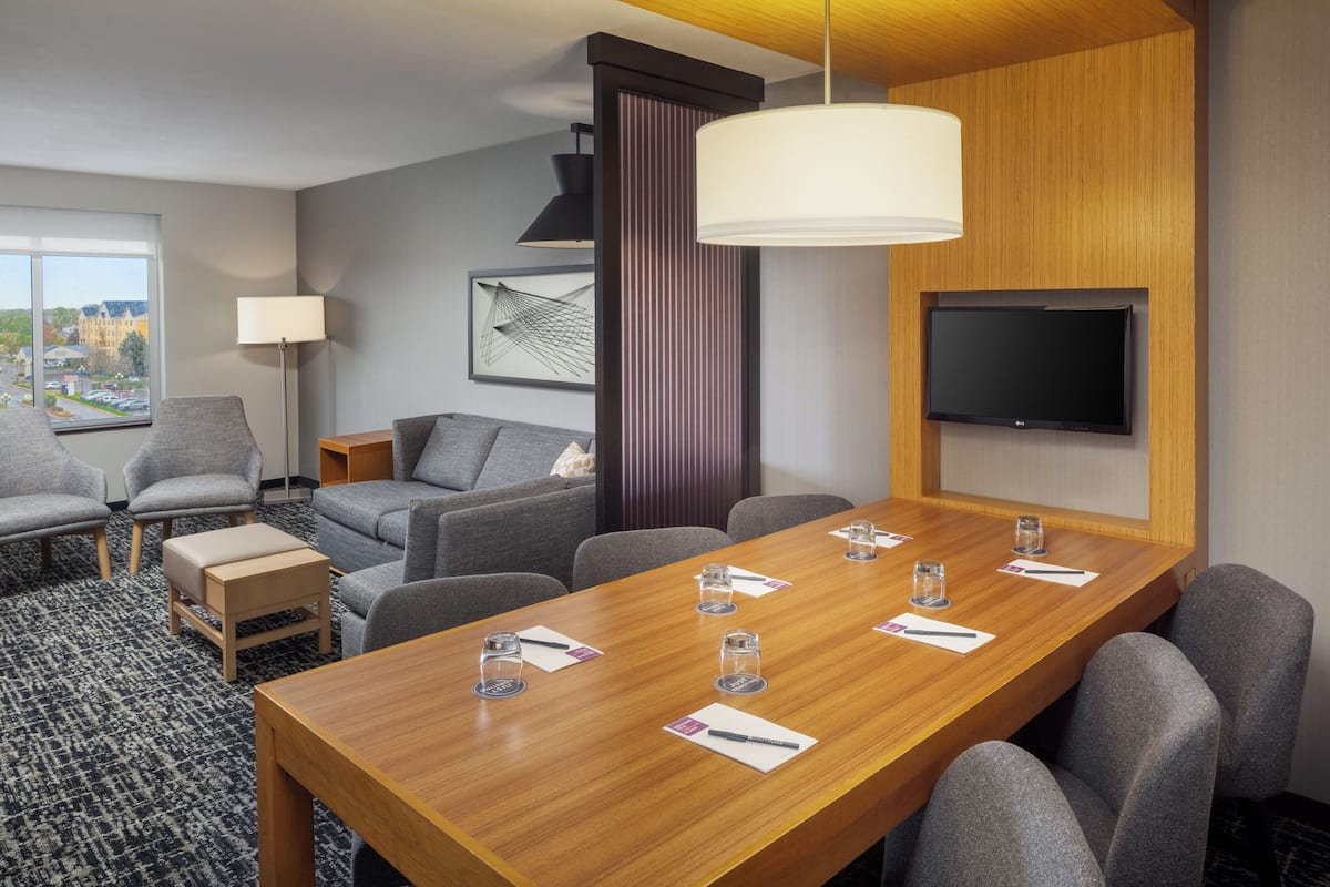 Premium Room, 1 King Bed