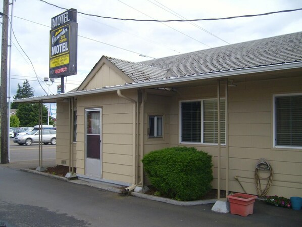 Exterior - Cascade City Center Motel (Lebanon)