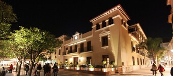 Hotel Casa Consistorial