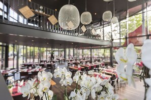 2 restaurants, Taiwanese cuisine