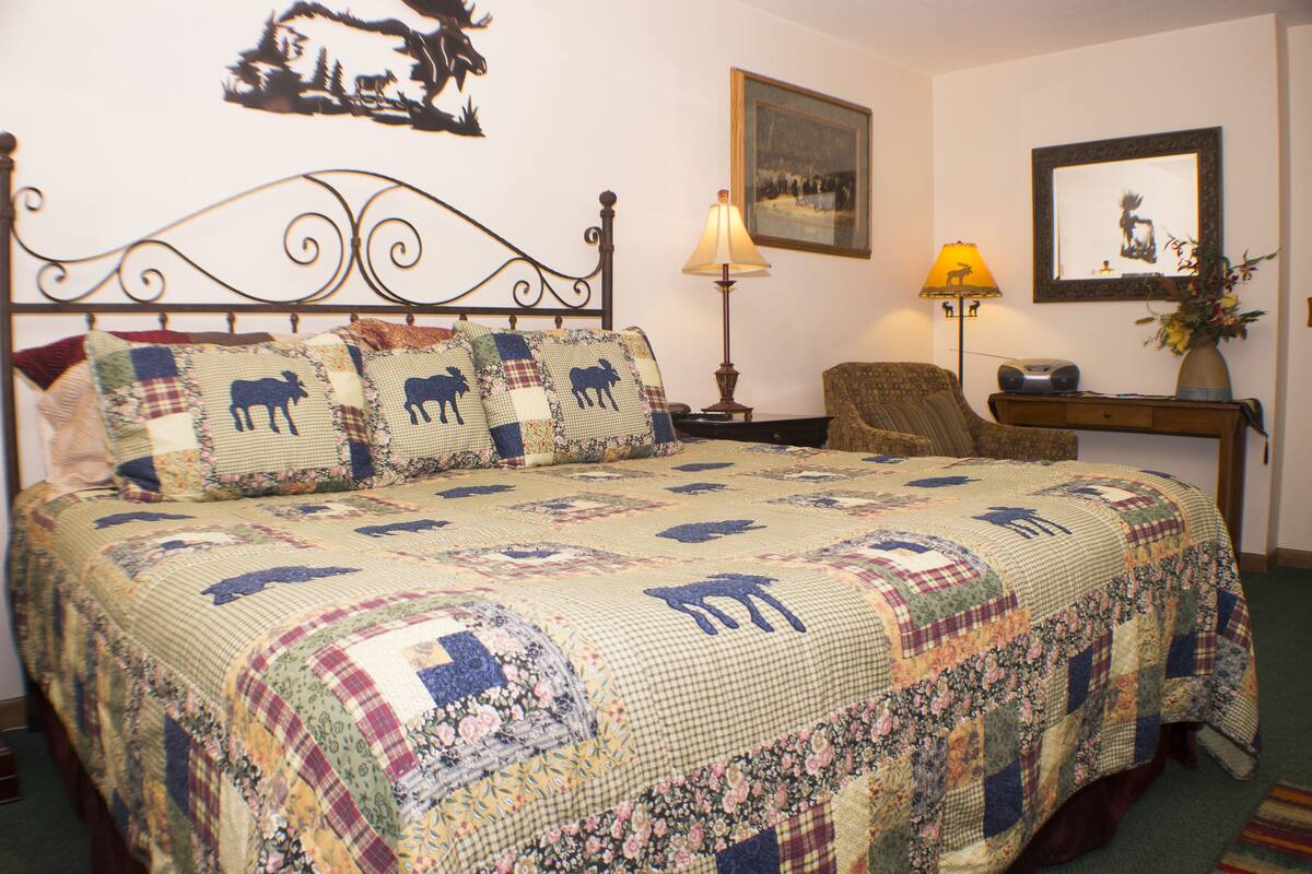 Standard Room, 1 Bedroom, Hot Tub, Courtyard Area