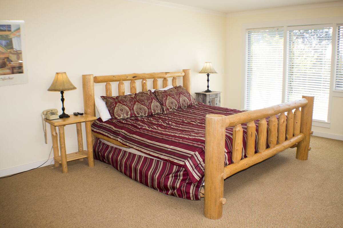 Family Condo, 2 Bedrooms, Kitchen, Corner