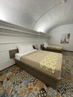 双人房 | 特色装修、特色家居、遮光 窗帘、熨斗/熨板