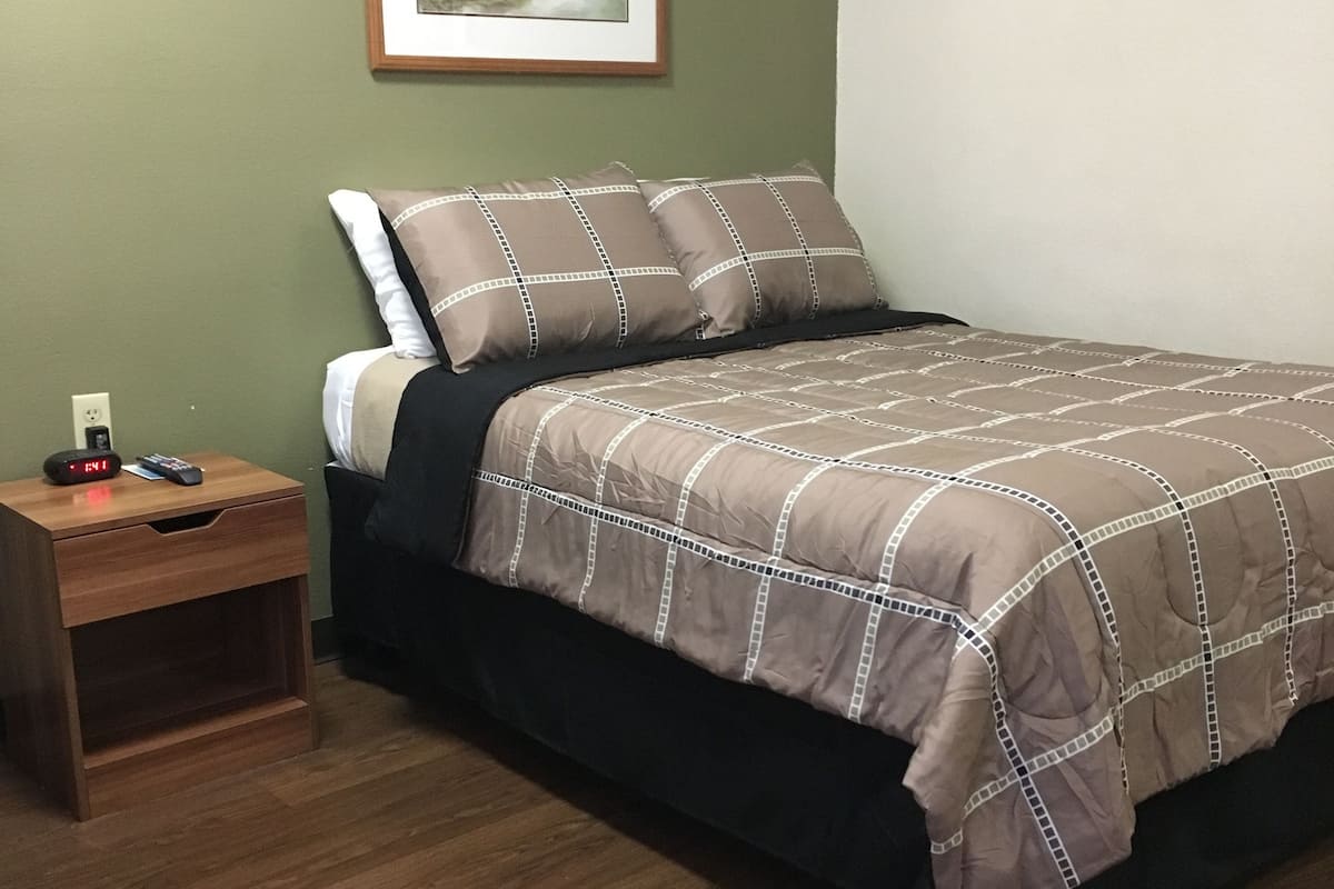 standard studio, 1 double bed with sofa bed | individually furnished, desk, iron/ironing board, free wifi