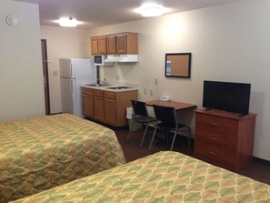 Double Room | Individually furnished, desk, iron/ironing board, free WiFi - Inland Suites Lamar Street (Memphis)