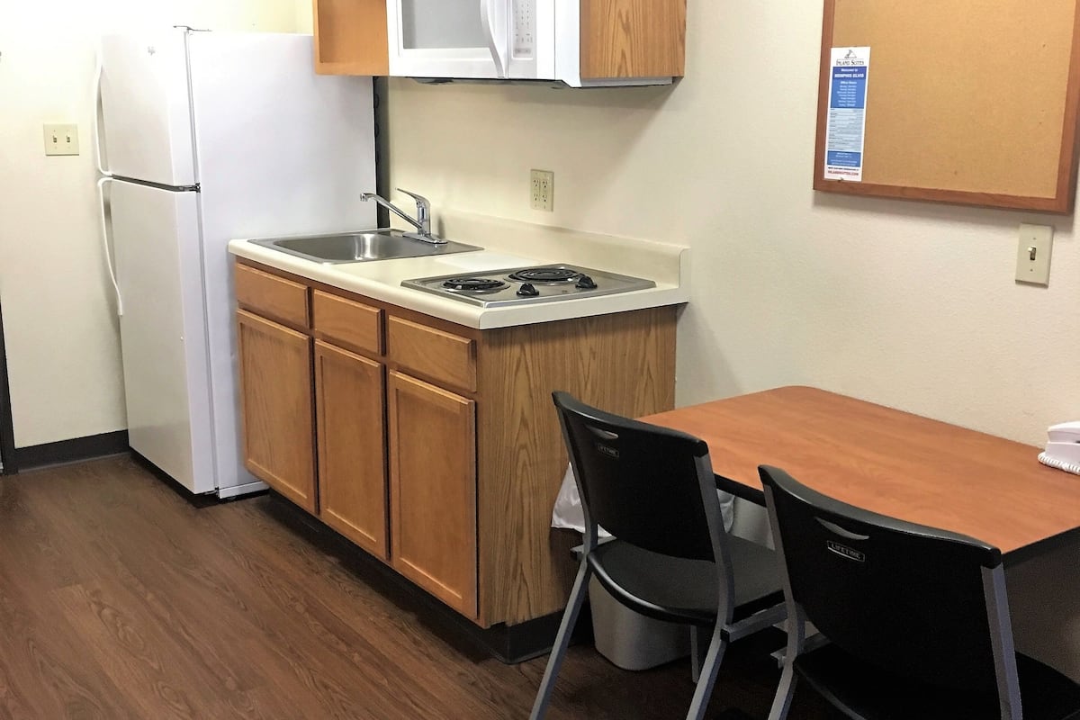 full-sized fridge, microwave, stovetop