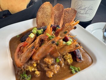 4 restaurants, breakfast, lunch, dinner served; American cuisine at Boomtown Casino & Hotel New Orleans