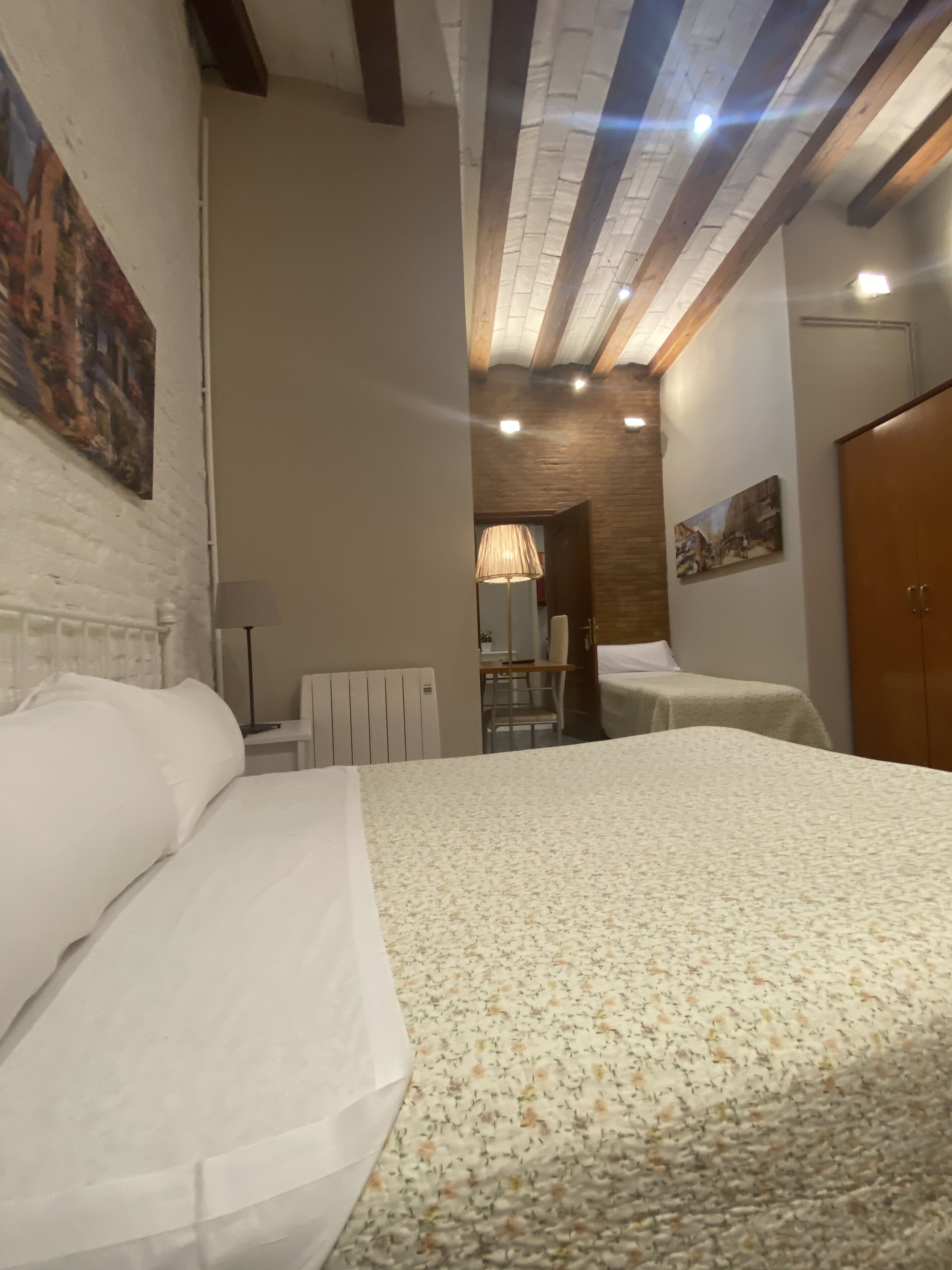 Foto - Hostal Orleans