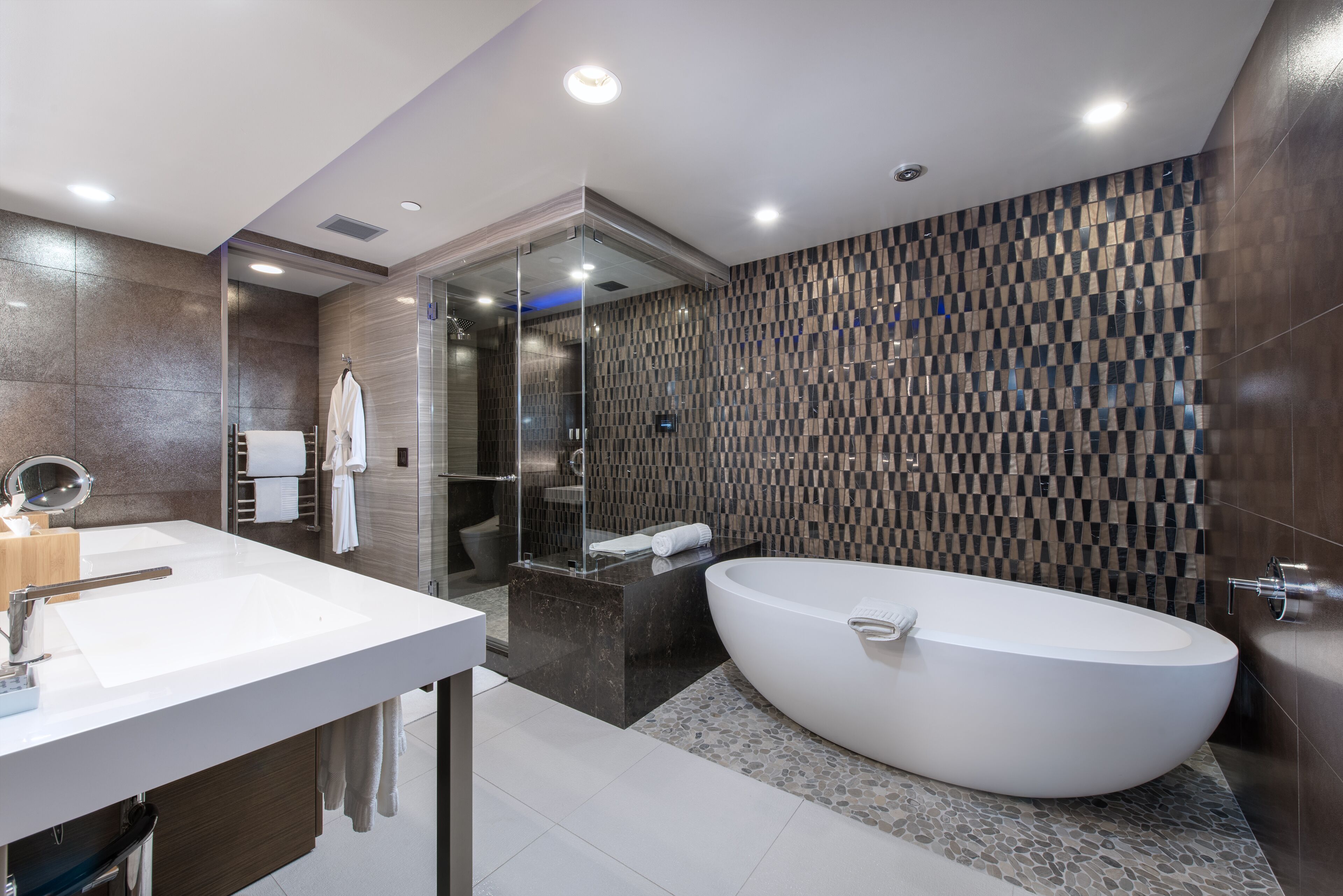 penthouse | bathroom | separate bathtub and shower, deep-soaking bathtub, free toiletries