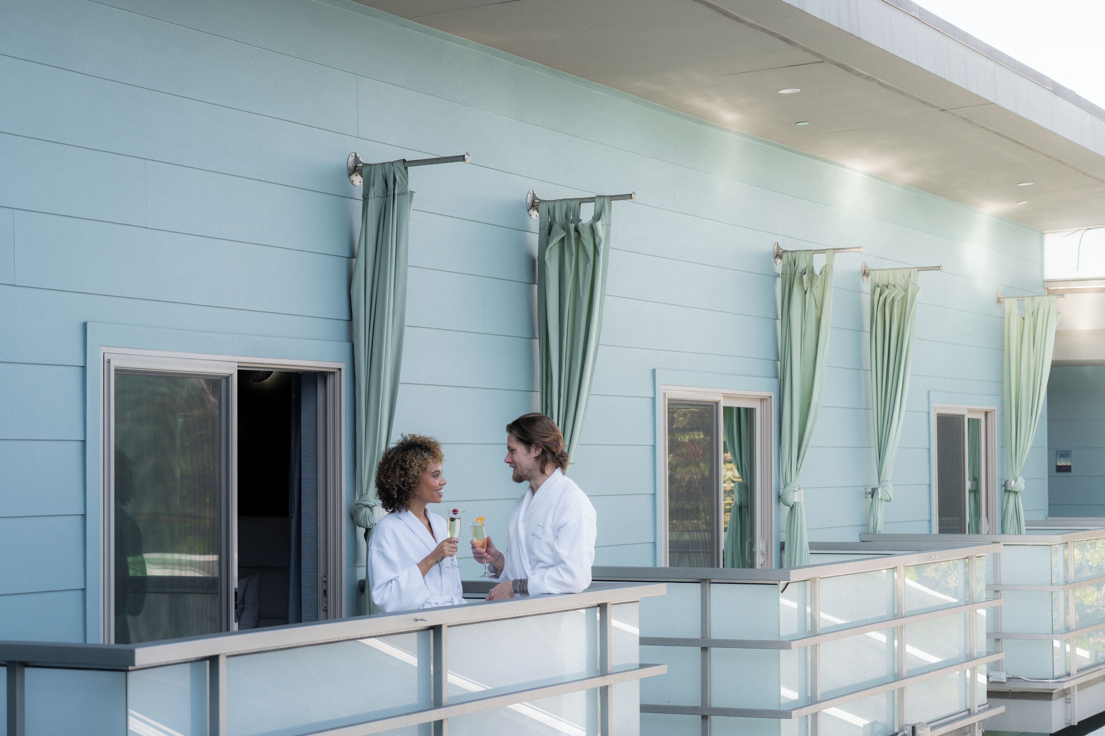 Habitación estándar, 1 cama King size, vista al patio | Vista del balcón