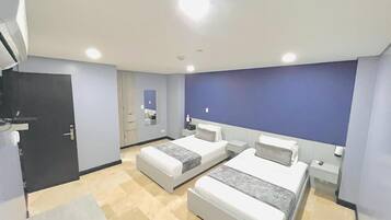 Kamar Twin | Minibar, brankas, tirai kedap cahaya, dan kedap suara