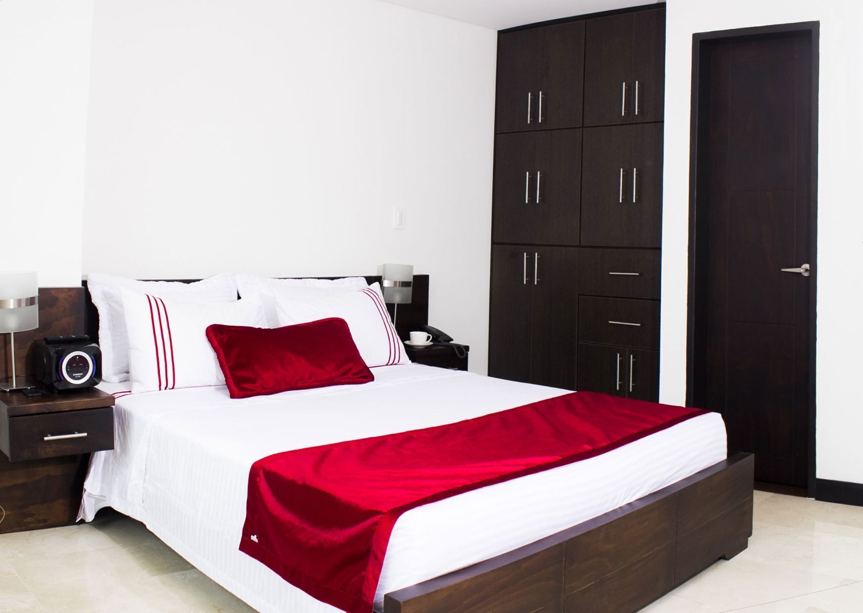 Minibar, safe på rommet, blendingsgardiner og lydisolert