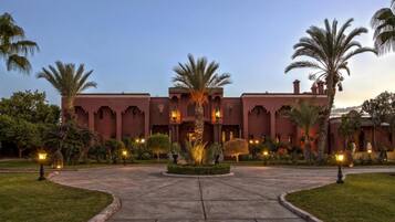 Fachada da propriedade