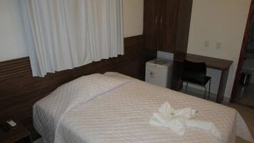 มินิบาร์, โต๊ะทำงาน, ผ้าม่านกันแสง, เปล/เตียงเด็กอ่อน (ฟรี)