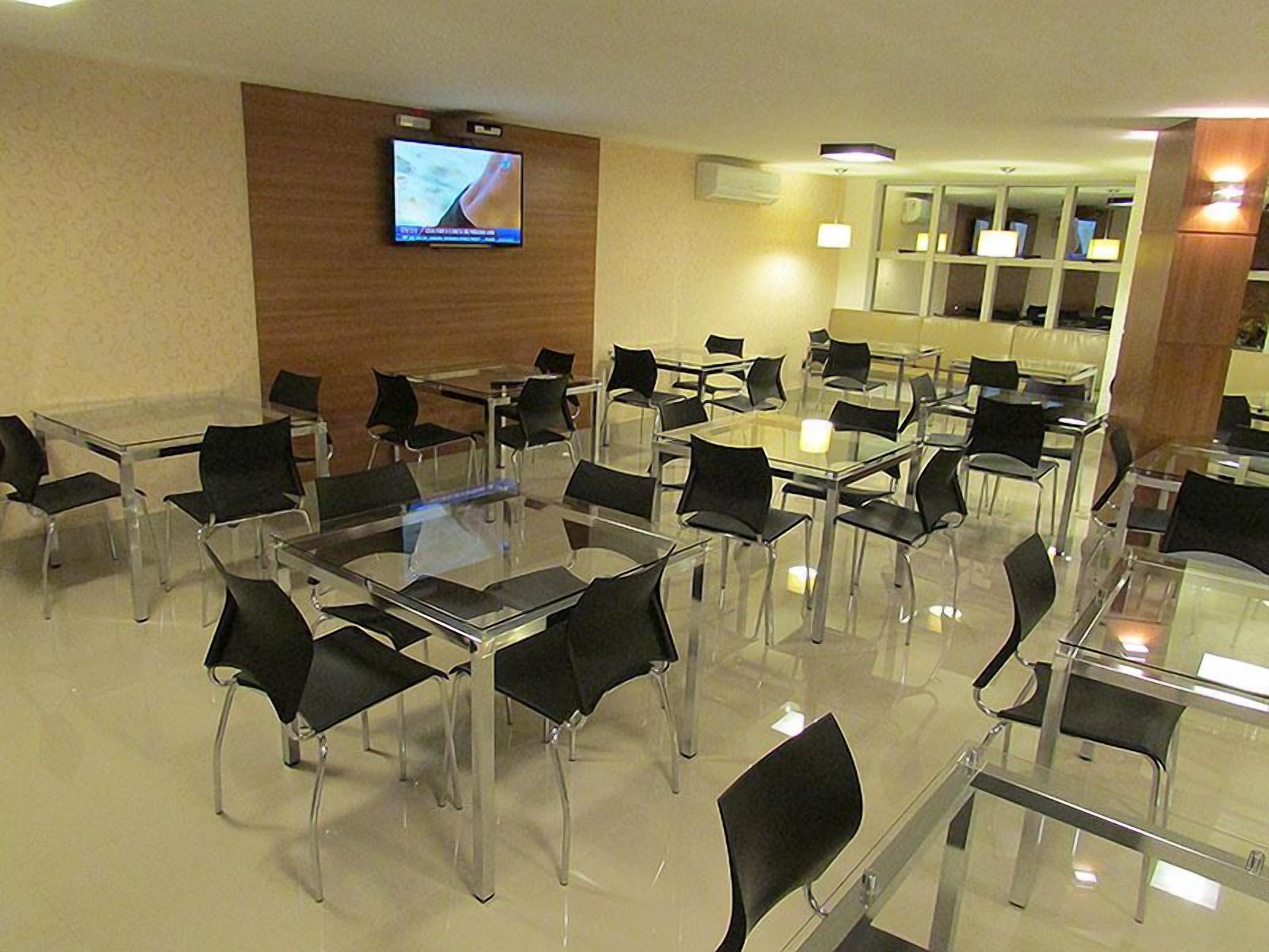 Desayuno buffet incluido todos los días 