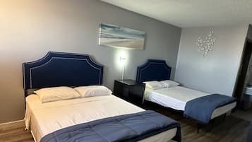 Down duvets, desk, free WiFi, bed sheets