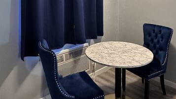 Habitación doble clásica | Servicio a la habitación