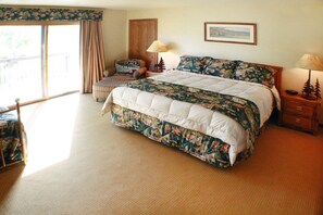 Deluxe Room, 1 Bedroom, Mountain View, Garden Area | Premium bedding, in-room safe, desk, iron/ironing board - Ranch at Ucross (Clearmont)