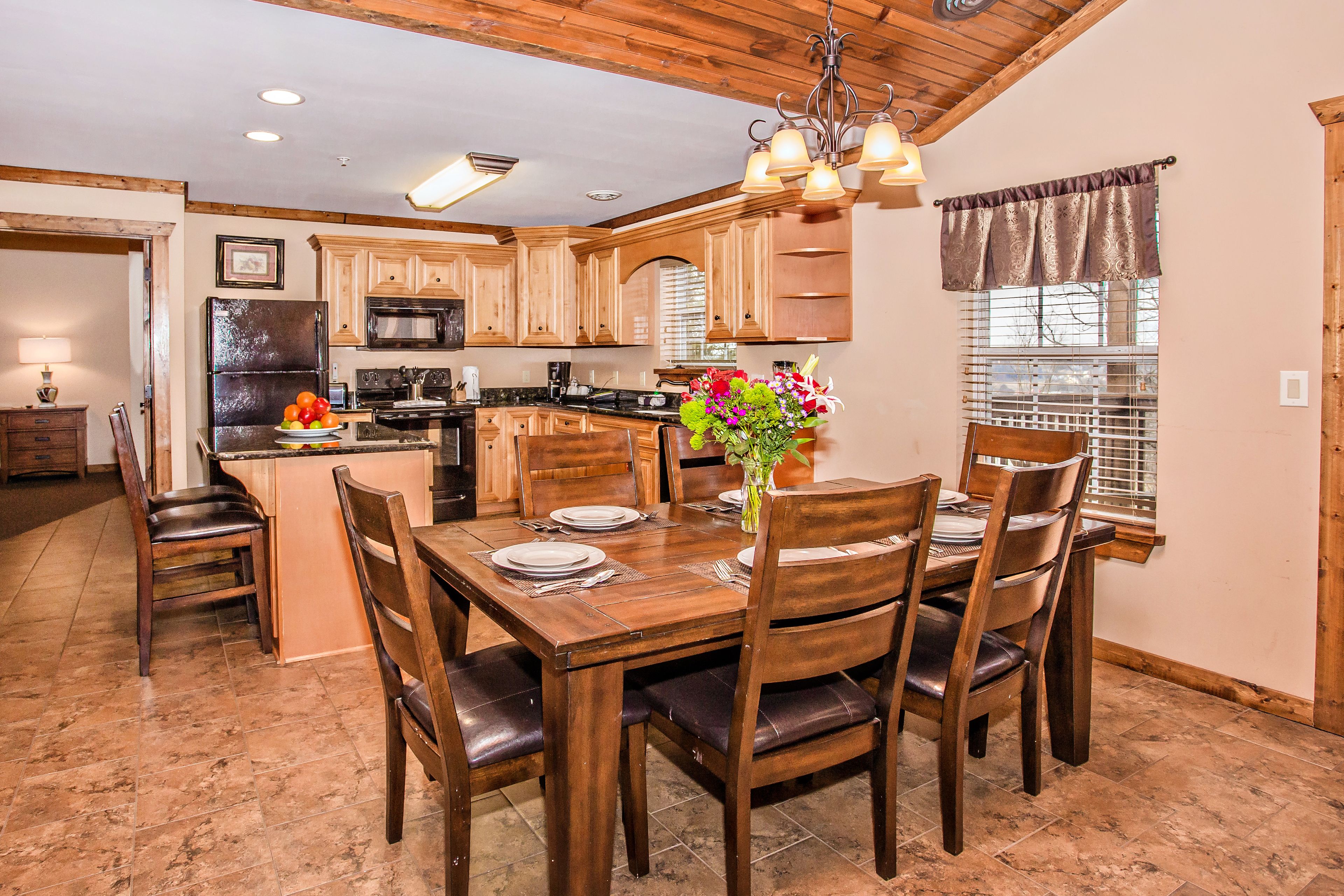 Apartment, 2 Bedrooms | In-room dining