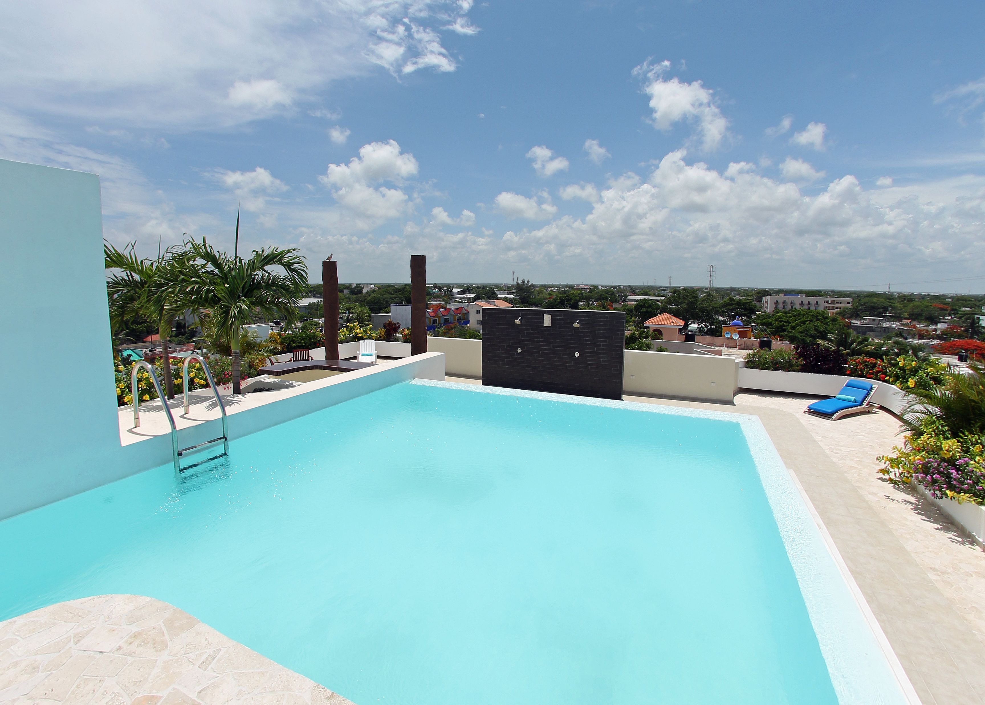 2 piscinas al aire libre