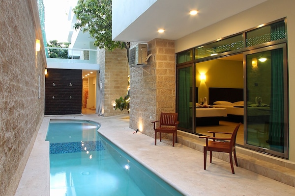 42-tommu LED-sjónvarp með kapalrásum, sjónvarp.