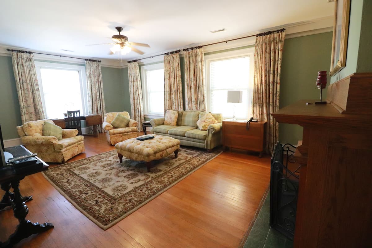 Suite, 2 Bedrooms, Non Smoking, Balcony (Gladiolus) | Living room | 0-inch TV with cable channels