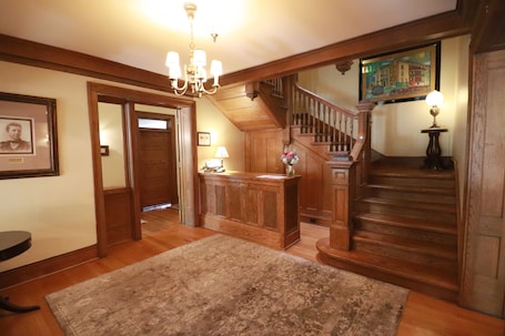 Recepción. Inn at 835 Boutique Hotel