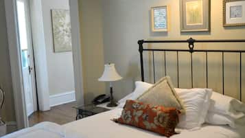 Suite, para no fumadores, hidromasaje (Orchid) | Decoración personalizada y muebles diferentes