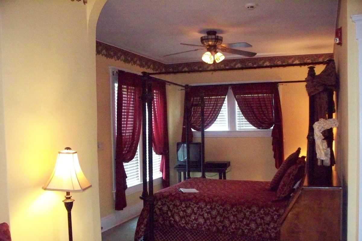 Suite, 1 cama Queen size, para no fumadores, hidromasaje (Lavender Cottage) | Tabla de planchar con plancha, wifi gratis y decoración personalizada 