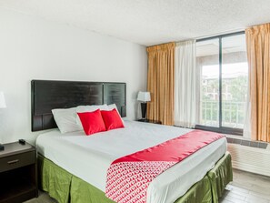 客房, 1 張特大雙人床 | 書桌、熨斗/熨衫板、免費 Wi-Fi、方便輪椅出入