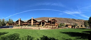 Outdoor wedding area - The Lodge at Canyon River Ranch (Yakima)