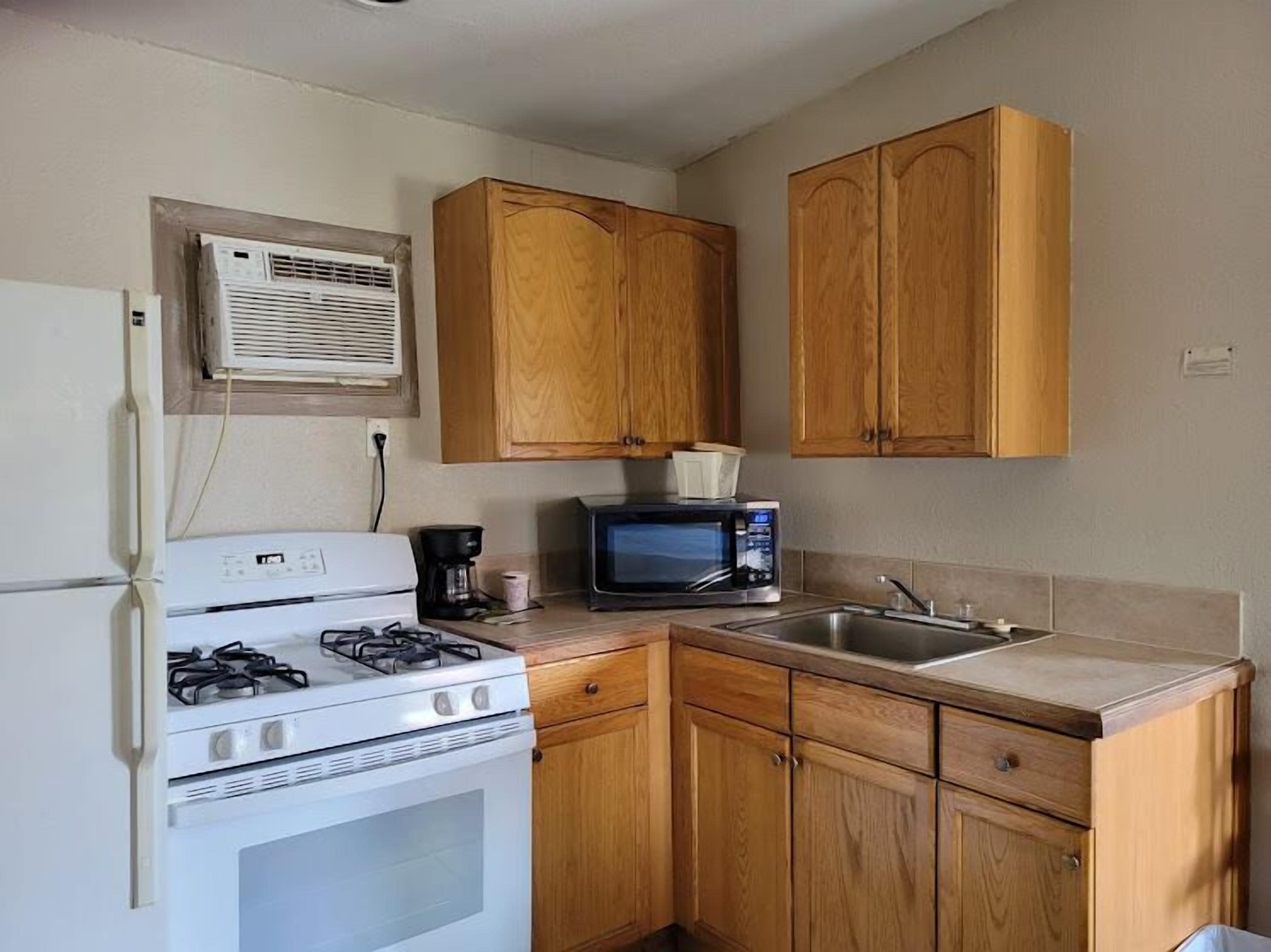 Fridge, microwave, coffee/tea maker