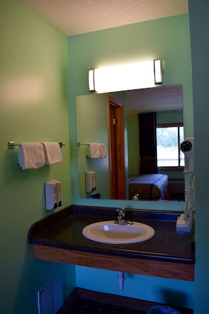Bathroom sink