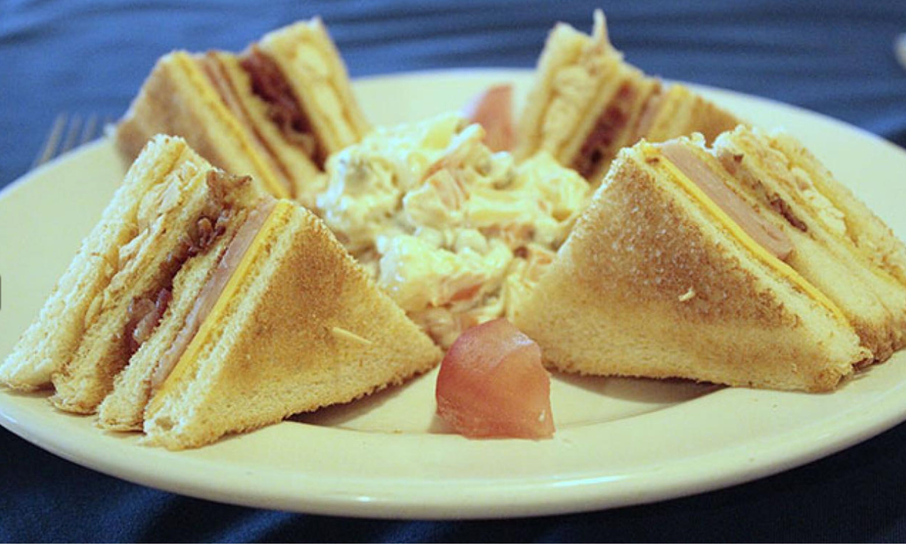 daily buffet breakfast (mxn 150 per person)