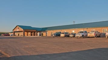 Vista frontal de la propiedad