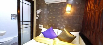 Maple Leaf Guest House
