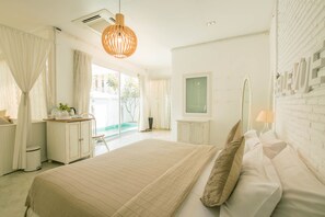 Family Villa, Private Pool (Beach Front)