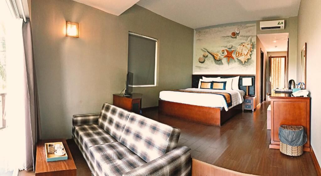 Minibar, in-room safe, desk, blackout drapes