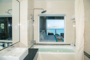 Deluxe Room, Garden View | Minibar, in-room safe, desk, blackout drapes - Sandunes Beach Resort & Spa (Phan Thiet)