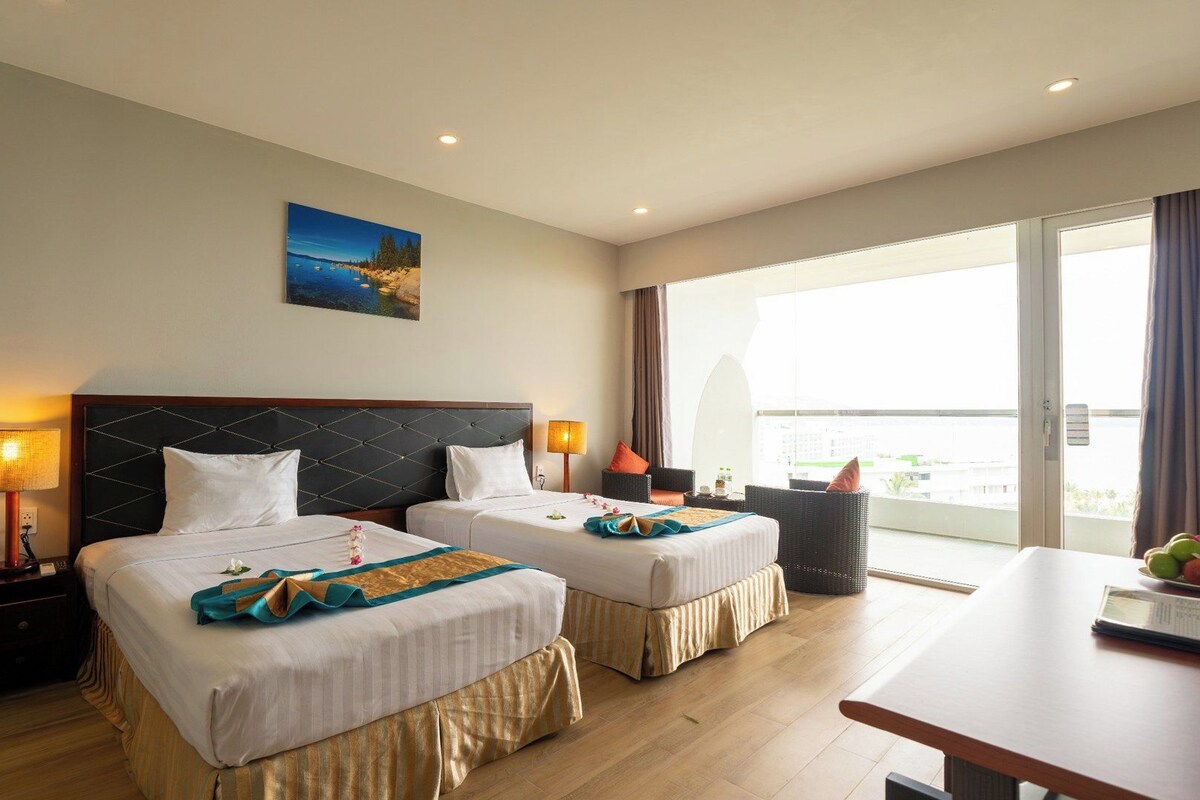 In-room safe, desk, blackout drapes, WiFi (free)
