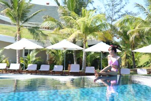 3 outdoor pools, sun loungers - Sandunes Beach Resort & Spa (Phan Thiet)