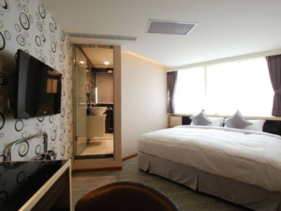 Desk, blackout curtains, free WiFi, bed sheets