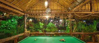 Natural Bungalows Restaurant and Bar