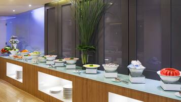 Daily buffet breakfast (USD 7 per person)