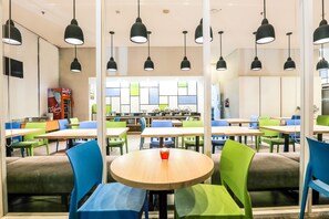 Breakfast, lunch, dinner served; Indonesian cuisine  - Hotel Citradream Bandung (Bandung)